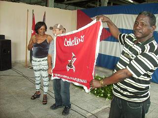 Por sus destacados   resultados recibió la Bandera de vanguardia nacional  la  embotelladora  de Calabar de Sagua